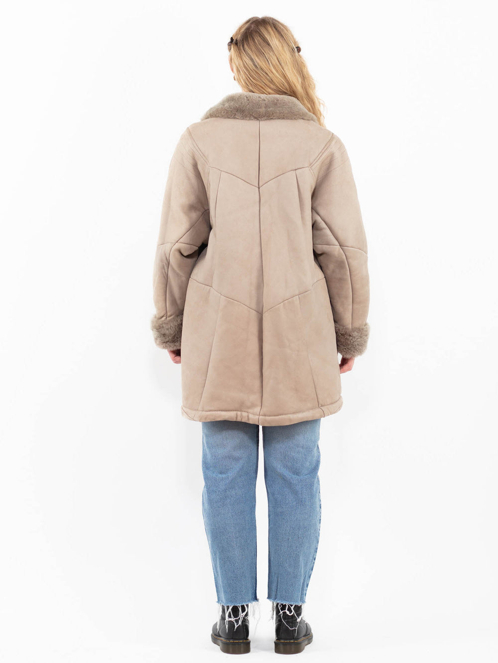 Vintage 90's Women Sheepskin Coat in BeigeA0309