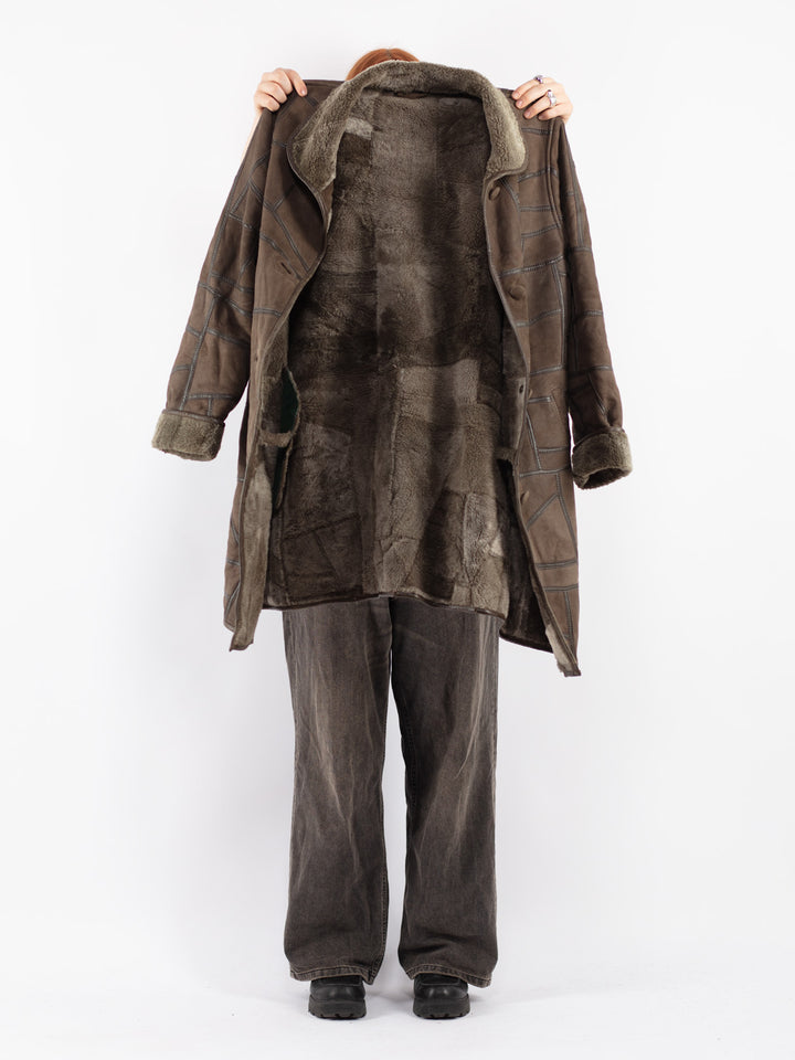 Vintage 90's Women Sheepskin Coat in Brown
