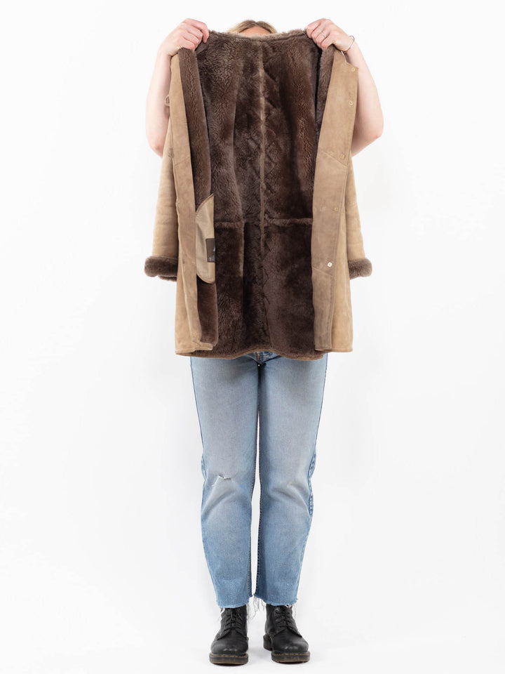 Vintage 90's Women Sheepskin Coat in BeigeA0324