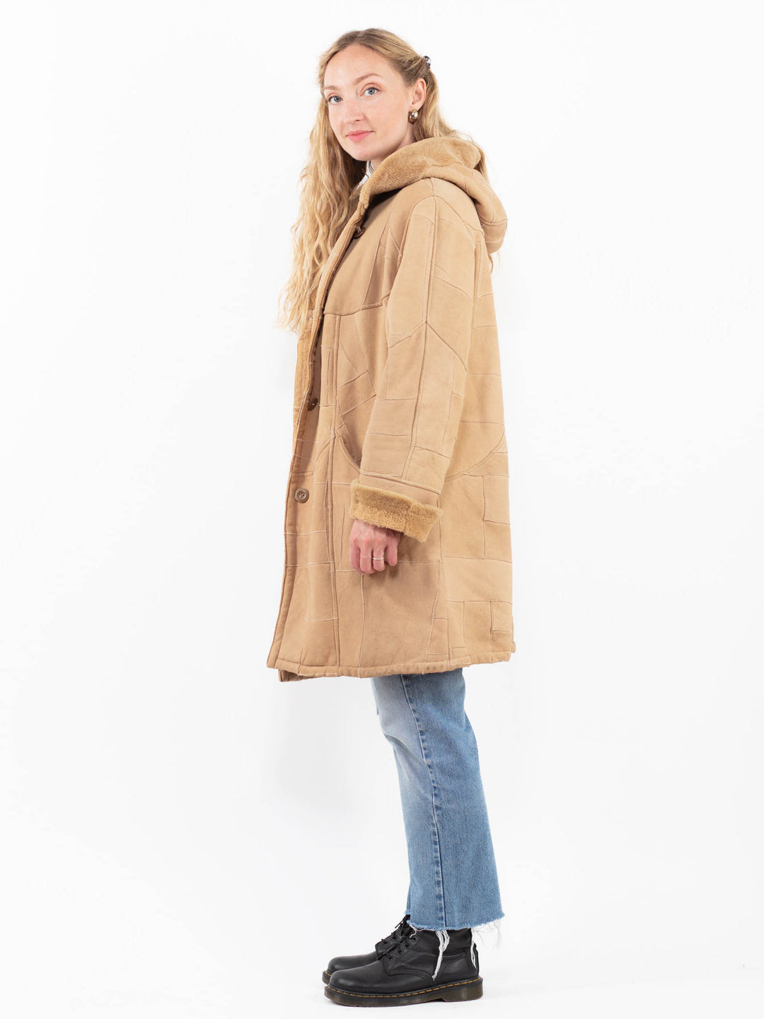 Vintage 90's Women Sheepskin Coat in BeigeA0327