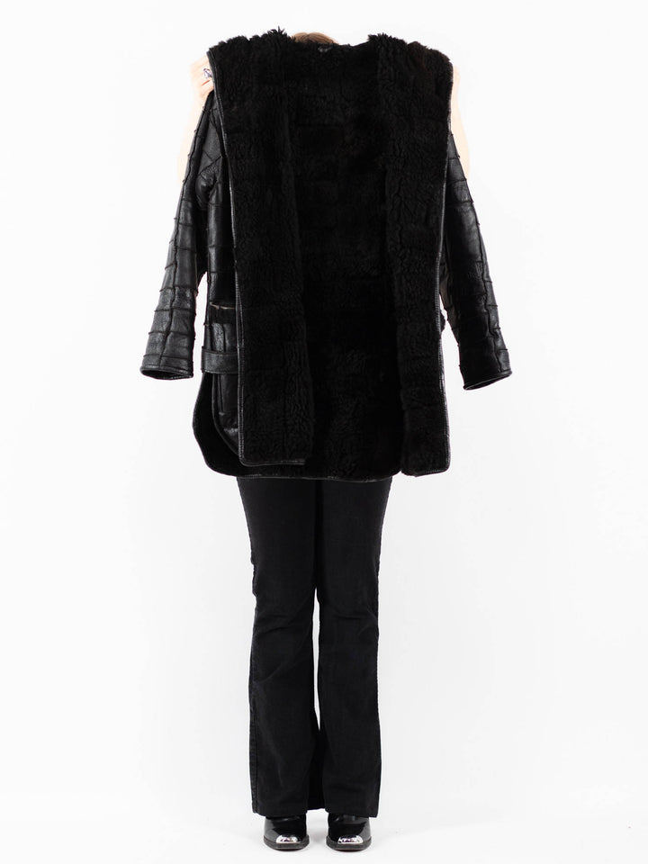 Vintage 90's Women Sheepskin Coat in BlackV9823