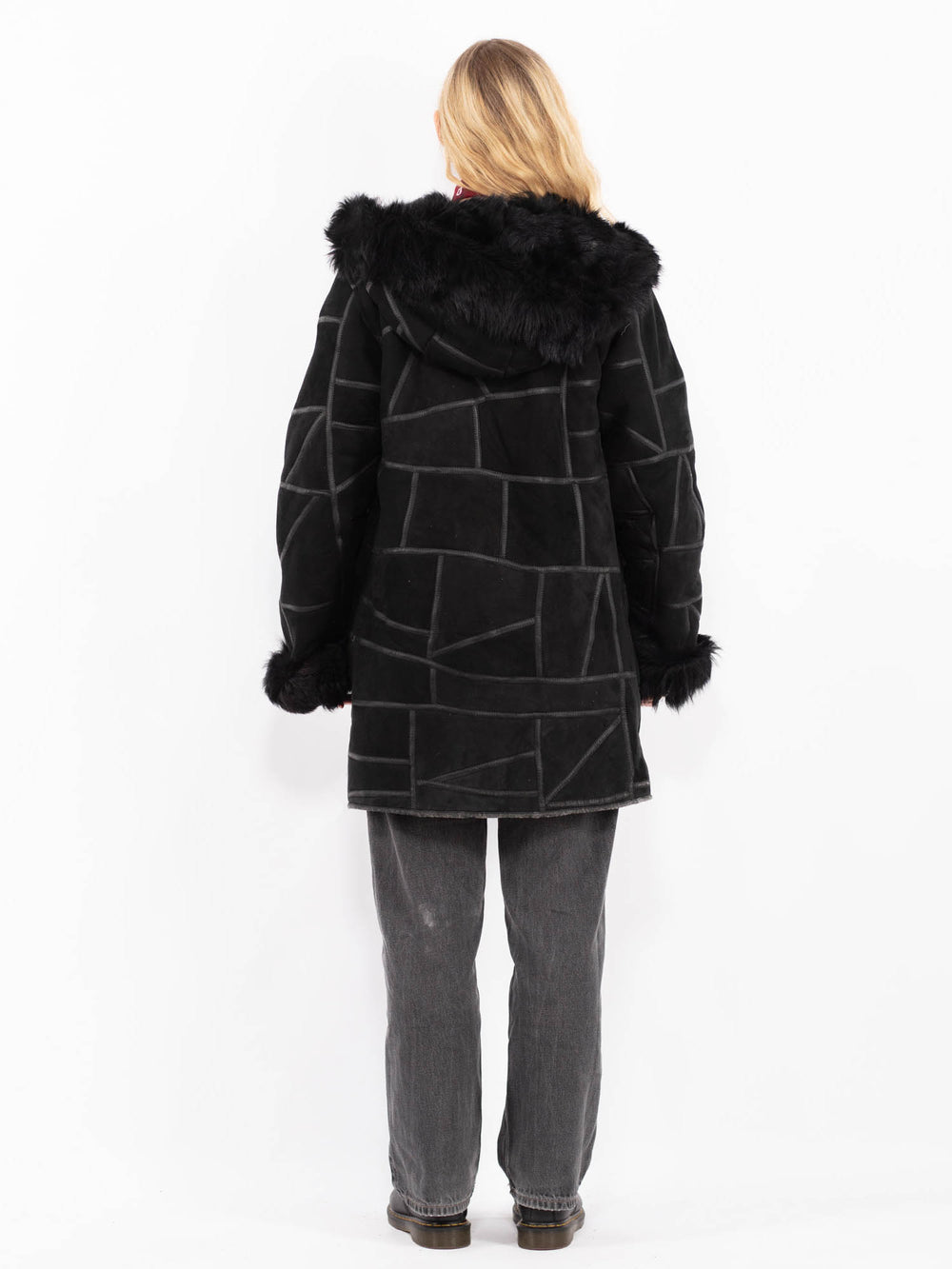 Vintage 90's Women Sheepskin Coat in BlackA0679