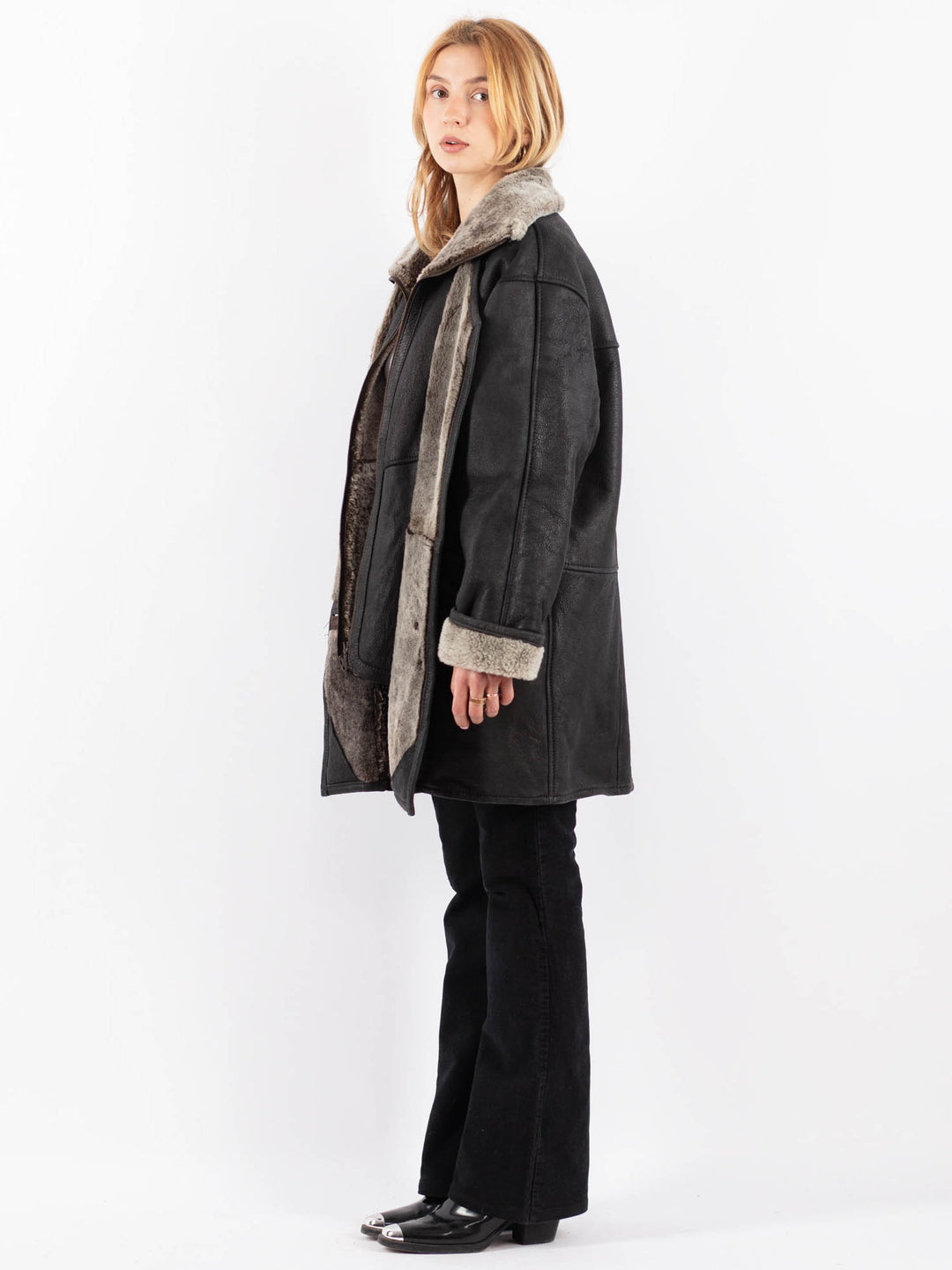 Vintage 90's Women Sheepskin Shearling Coat in BlackV9687
