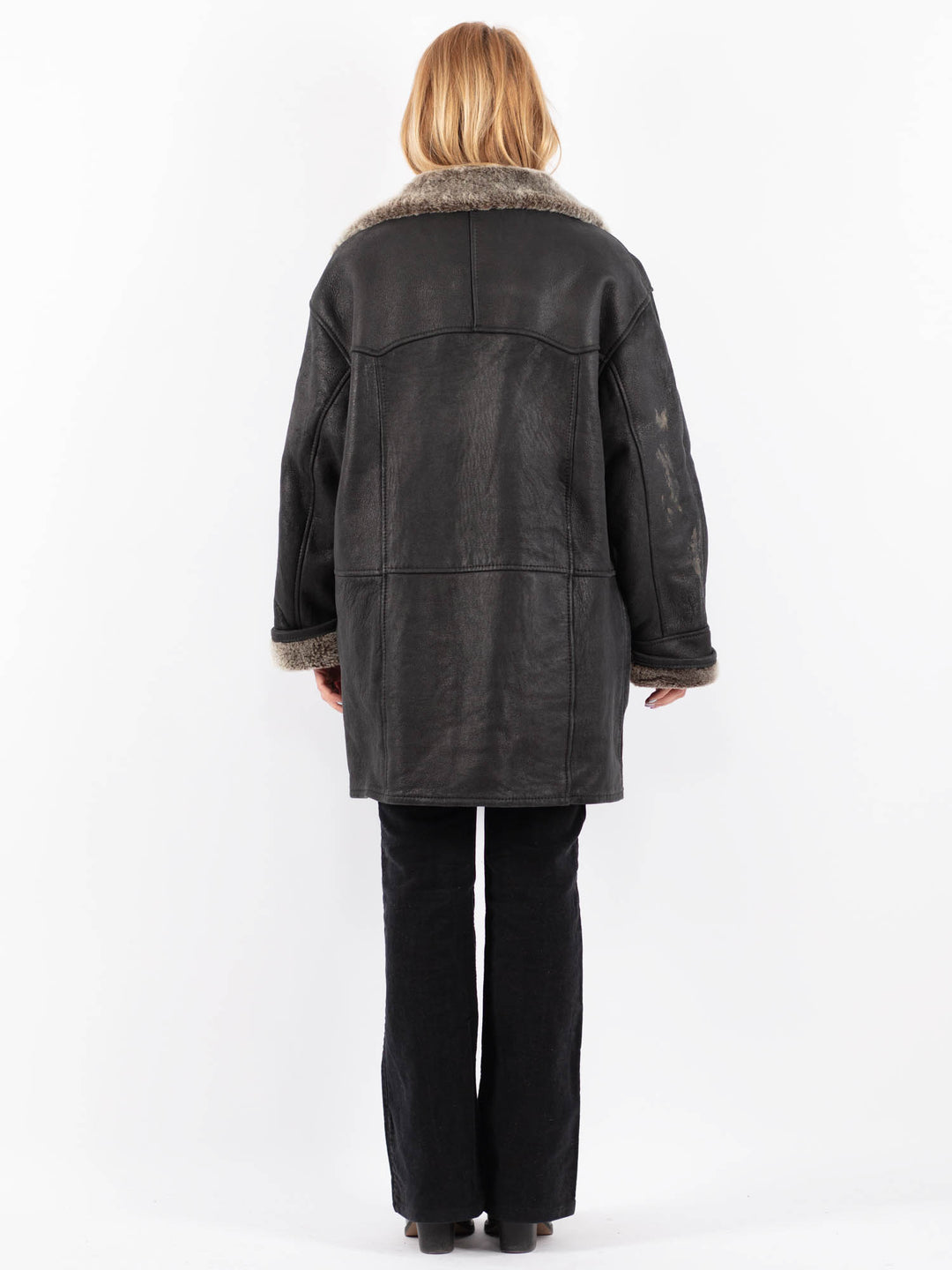Vintage 90's Women Sheepskin Shearling Coat in BlackV9687