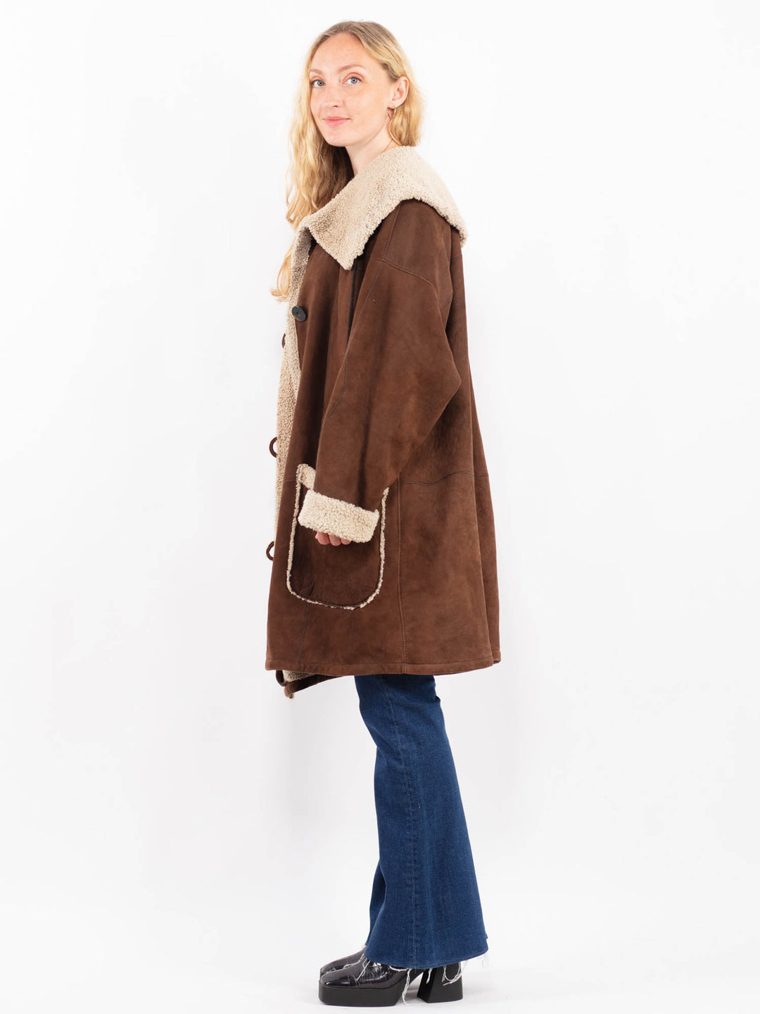 Vintage 90's Women Sheepskin Coat in BrownA0452