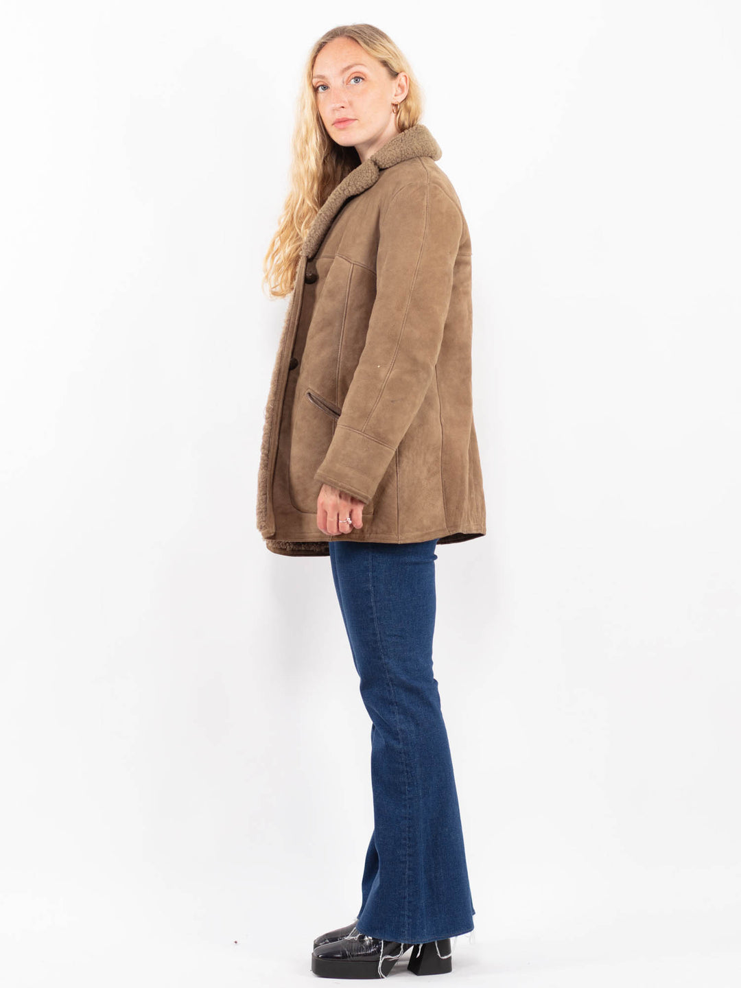Vintage 90's Women Sheepskin Coat in BeigeA0458