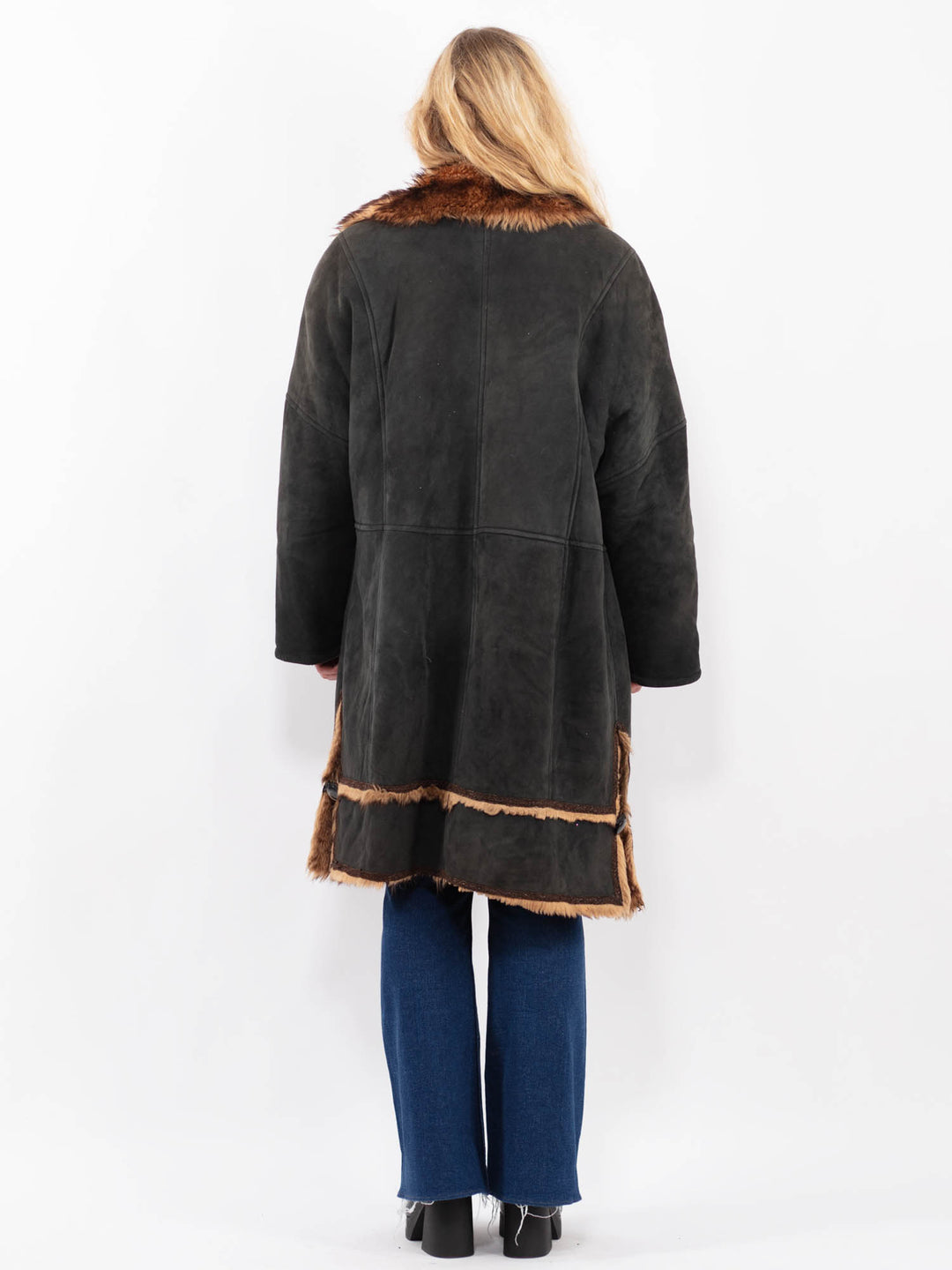 Vintage 90's Women Sheepskin Coat in BlackA0461