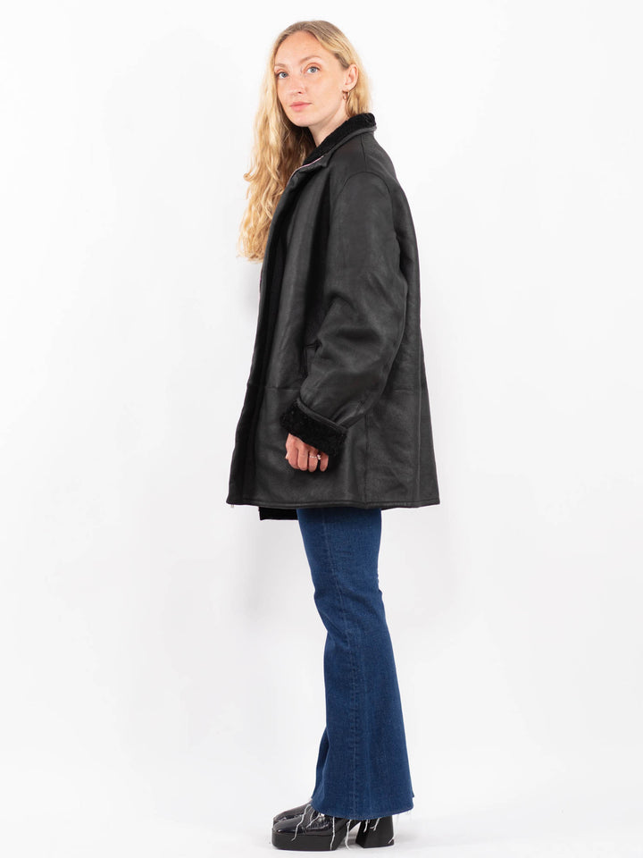 Vintage 90's Women Sheepskin Coat in BlackA0479