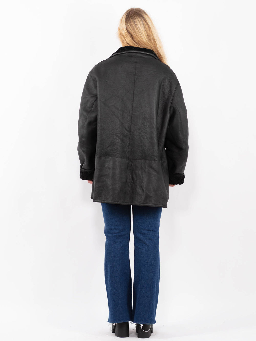 Vintage 90's Women Sheepskin Coat in BlackA0479