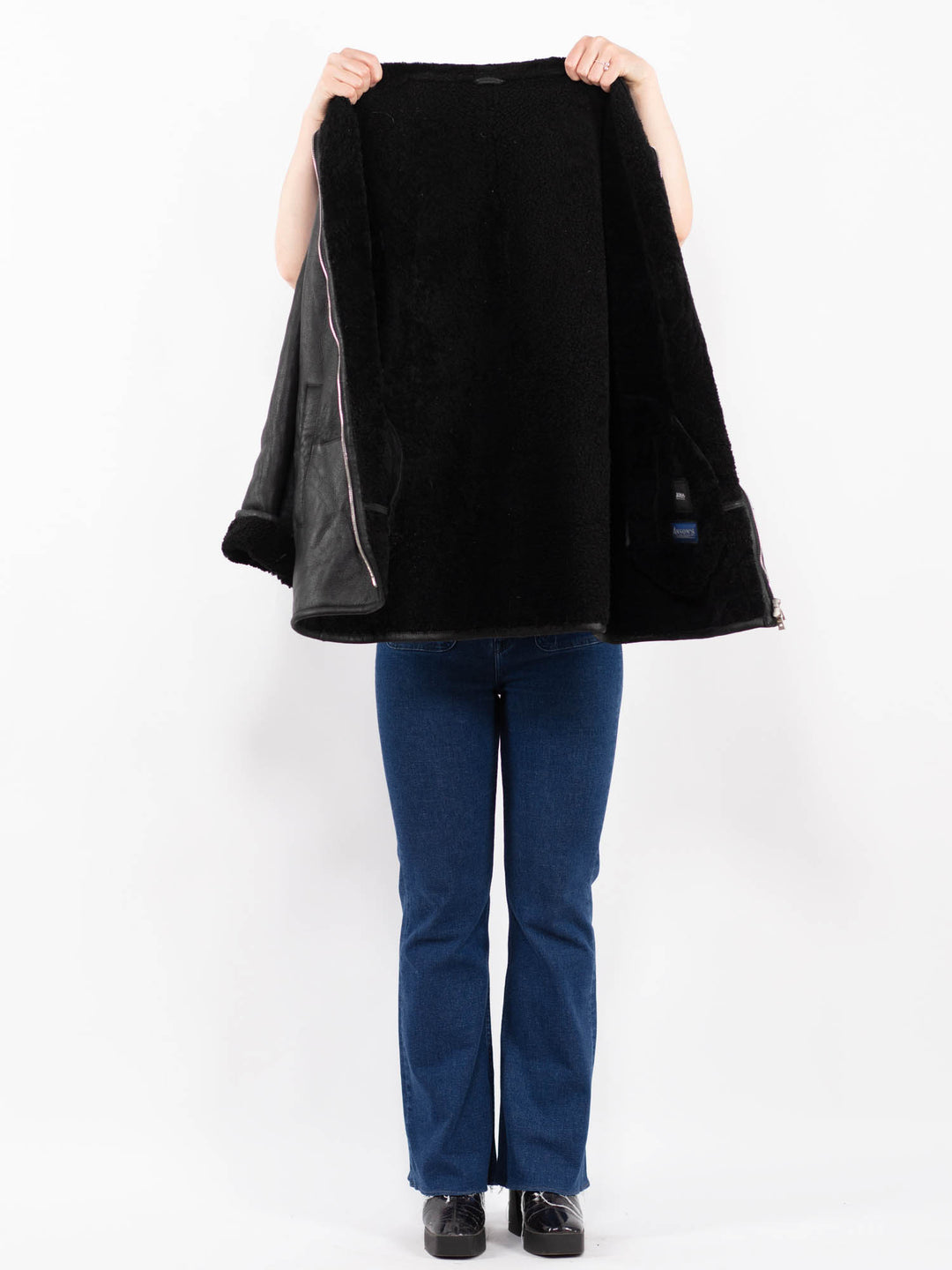 Vintage 90's Women Sheepskin Coat in BlackA0479