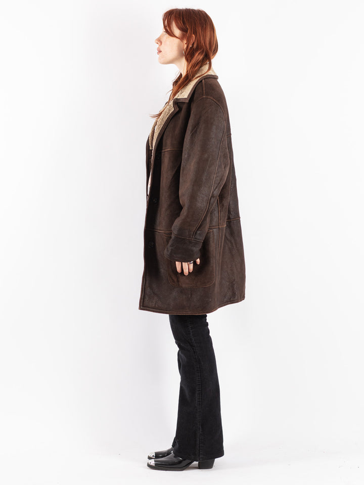 Vintage 90's Women Sheepskin Coat in Brown