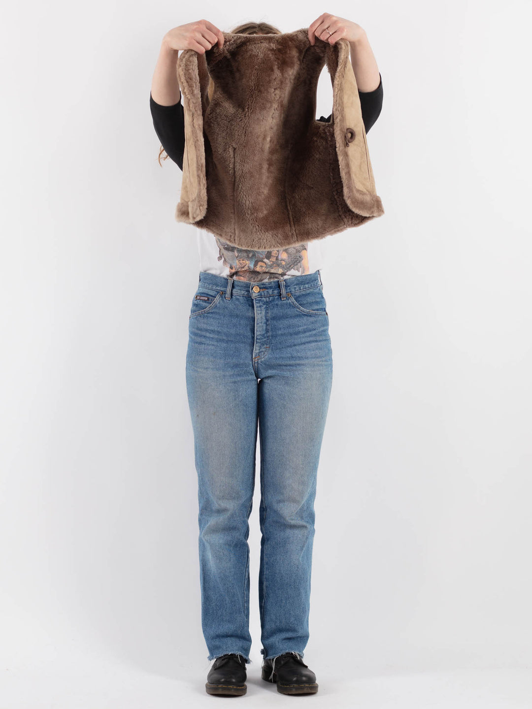Vintage 90's Women Sheepskin Vest in BeigeV9332