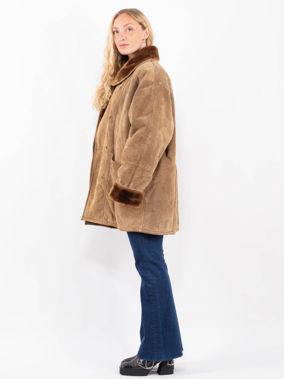 Vintage 90's Women Suede Sherpa Coat in BrownA0368