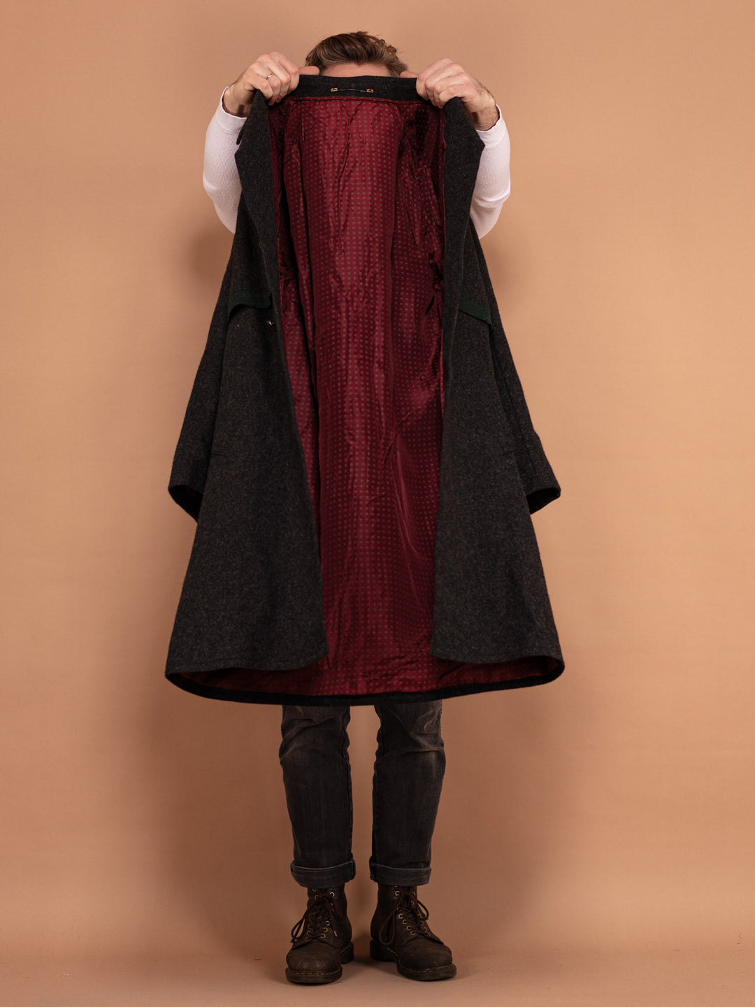 Vintage 70's Men Pure New Wool Coat in Dark Grey - NorthernGrip