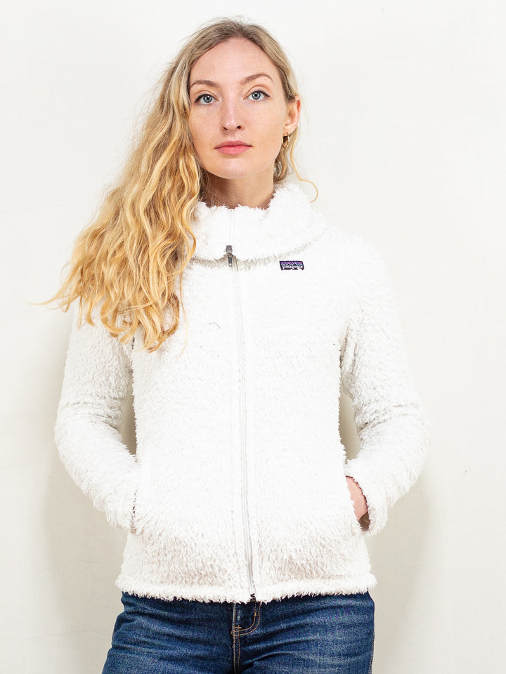 Vintage 90's Women Patagonia Full Zip Fleece in White - NorthernGrip
