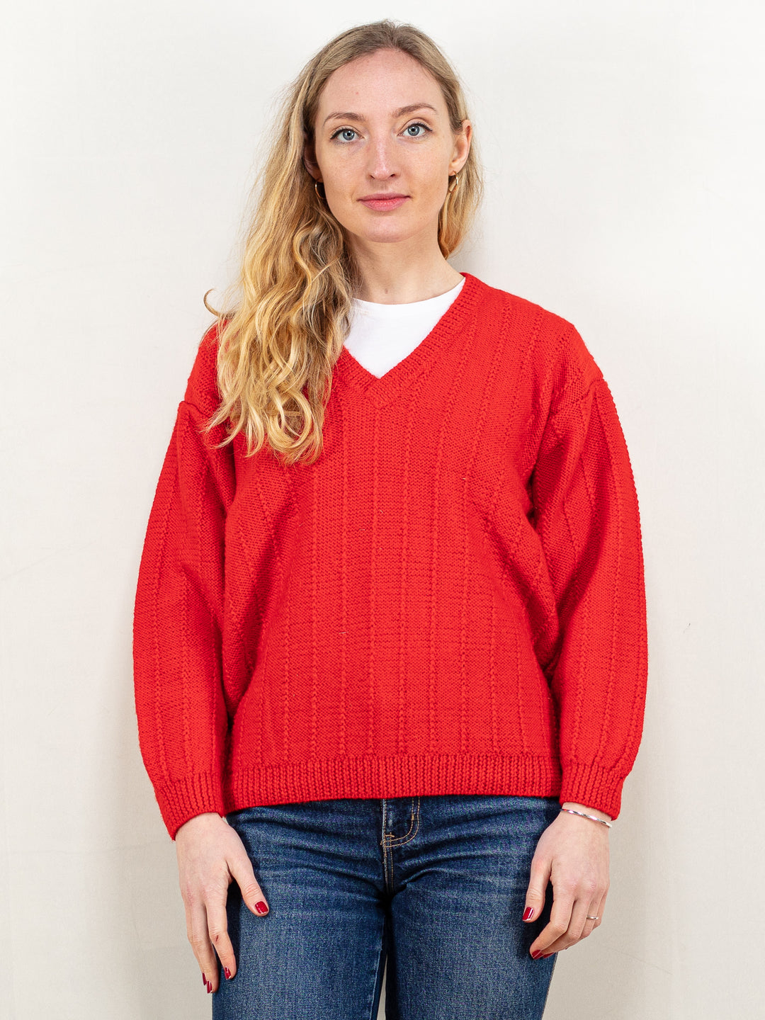Vintage 90's Women Hand-Knit V-Neck Sweater in Red - NorthernGrip