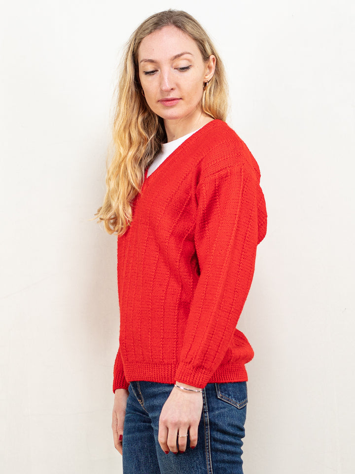 Vintage 90's Women Hand-Knit V-Neck Sweater in Red - NorthernGrip
