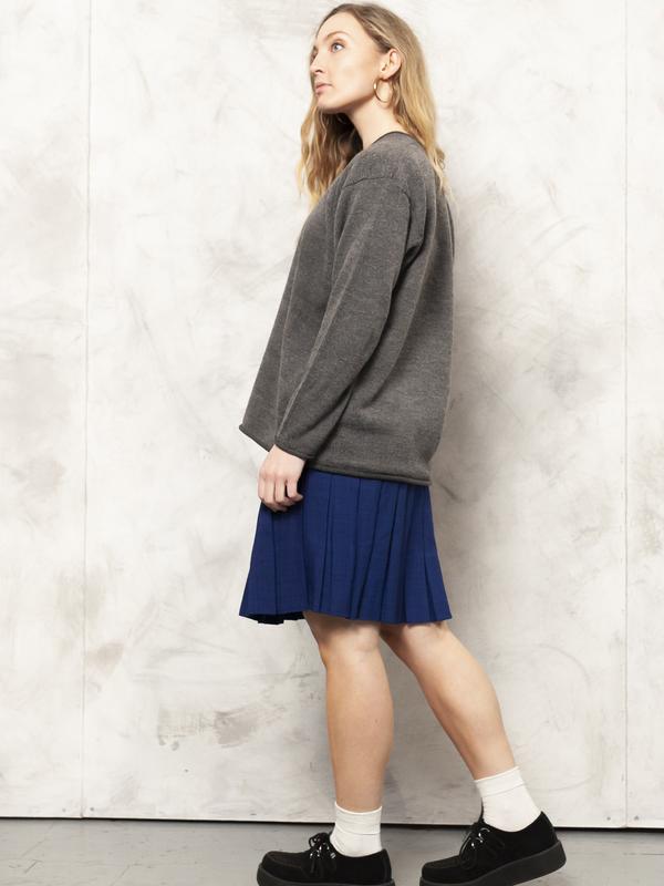 Vintage 90's V-neck Bold Women Sweater - NorthernGrip