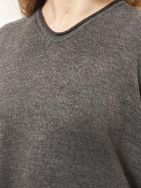 Vintage 90's V-neck Bold Women Sweater - NorthernGrip