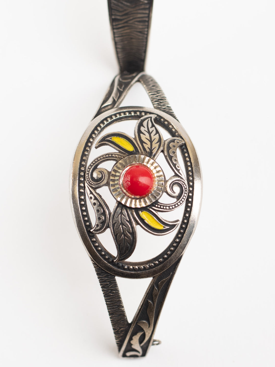 Vintage Boho Silver-Tone Bangle Bracelet with Floral Etching and Red Stone