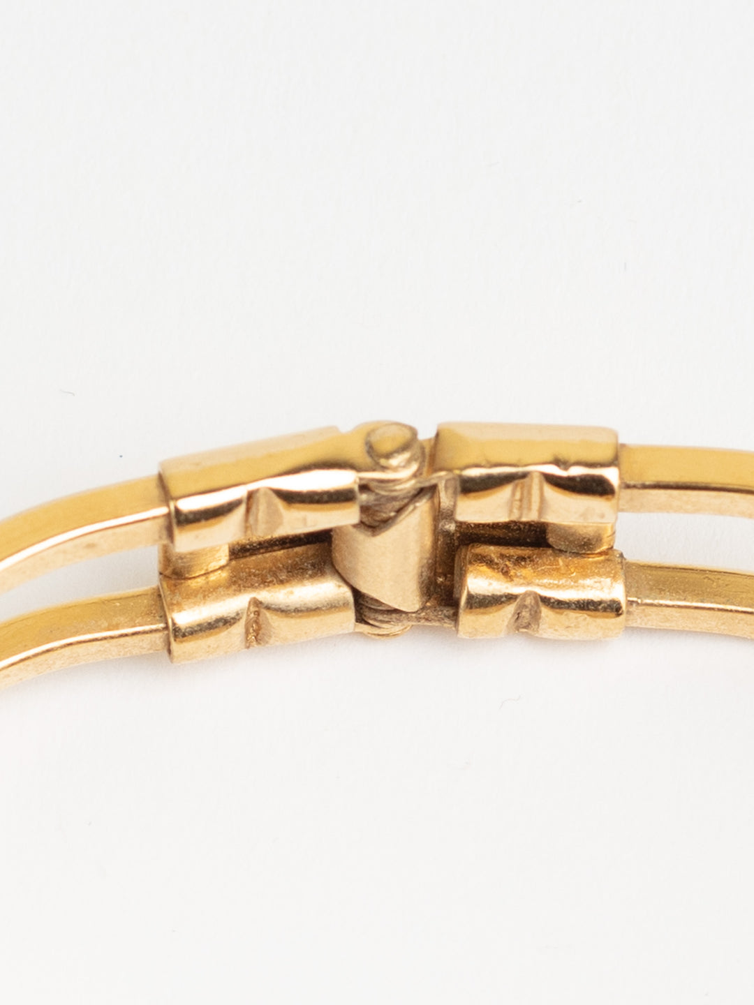 Vintage 80s Gold-Tone Double Bangle Bracelet with Green Cabochon Stones