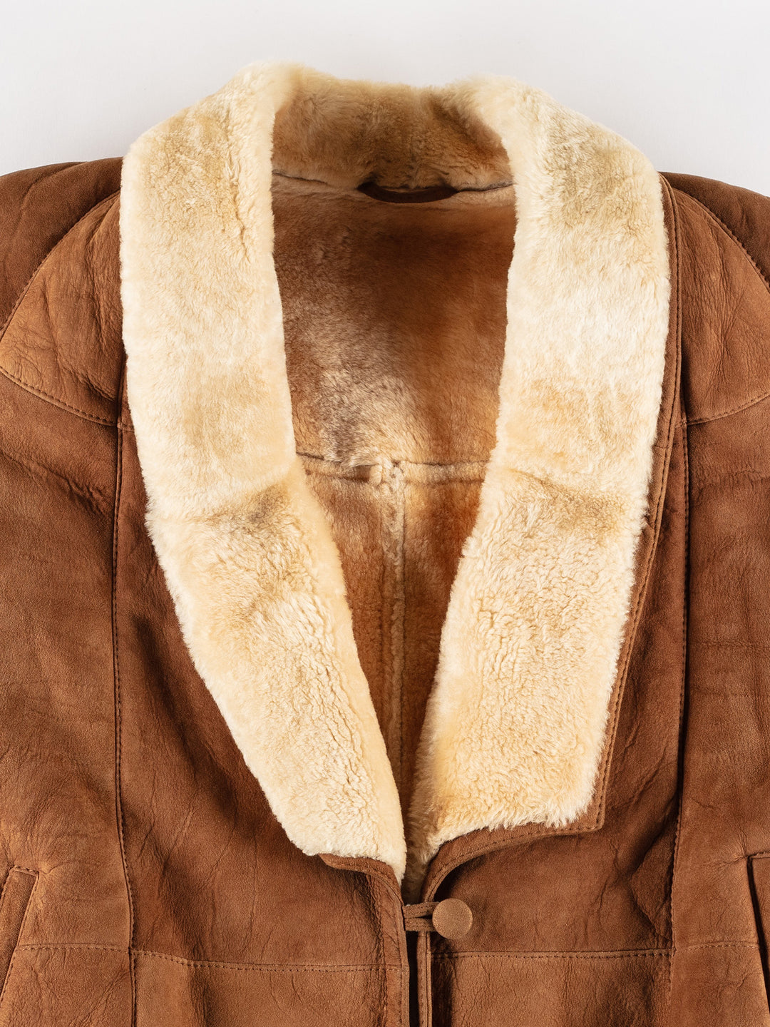 Vintage 80's Women Sheepskin Coat in BrownMN458