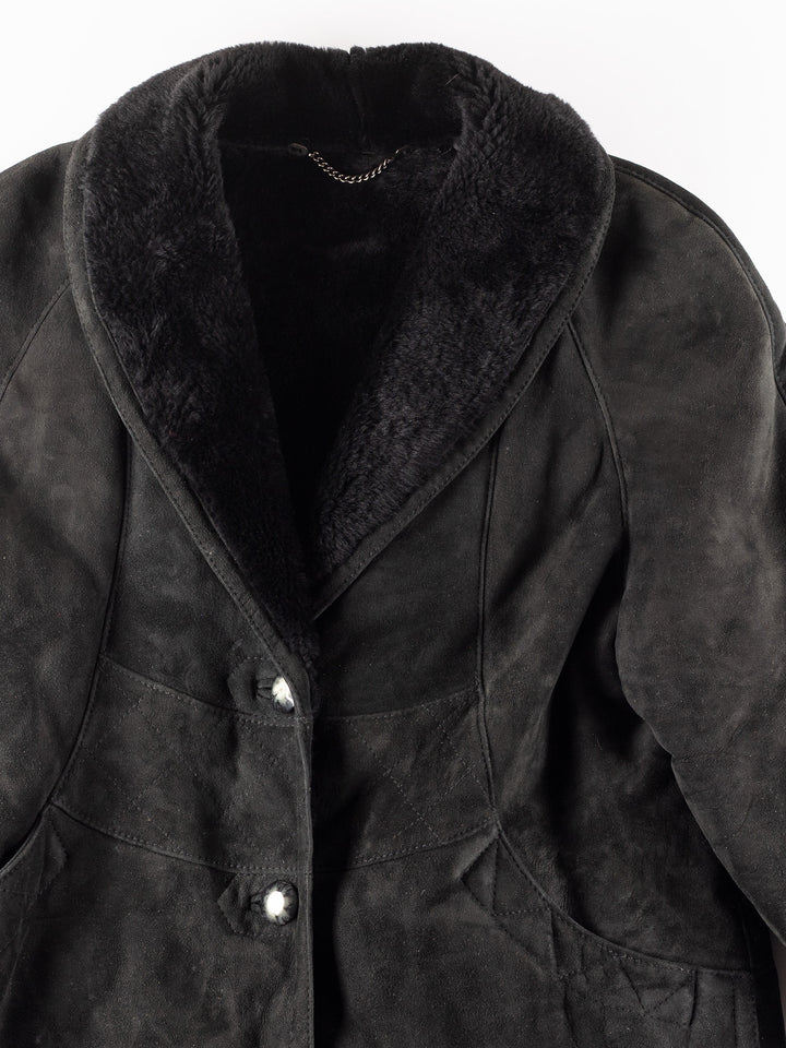 Vintage 90's Women Sheepskin Coat in Black