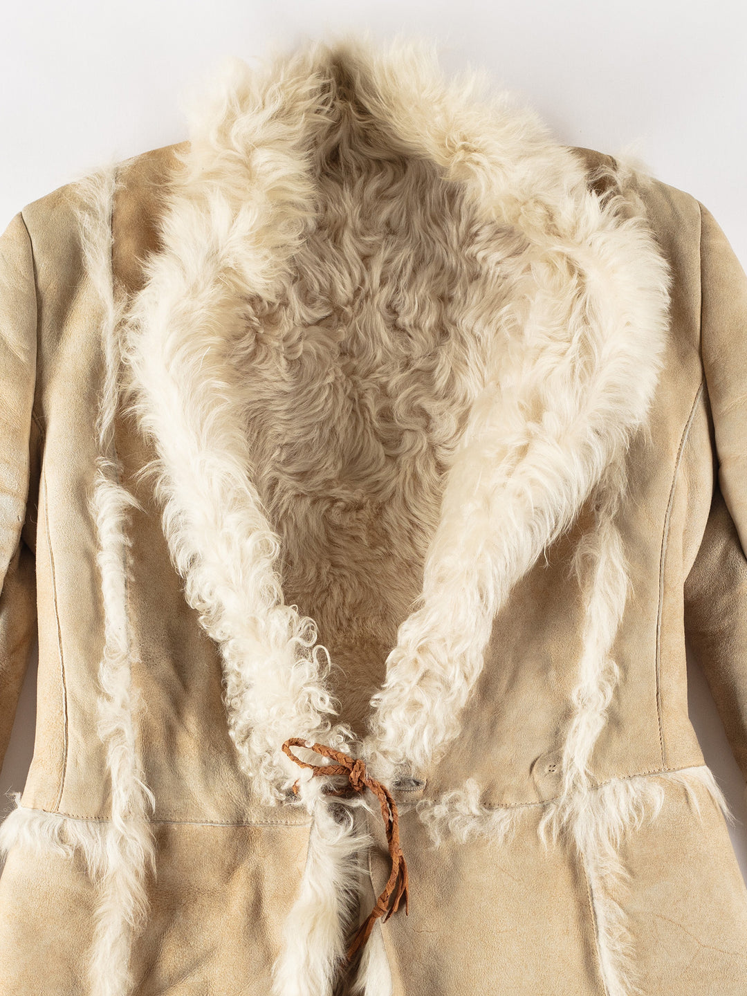 Vintage 70's Women Sheepskin Coat in BeigeMN717