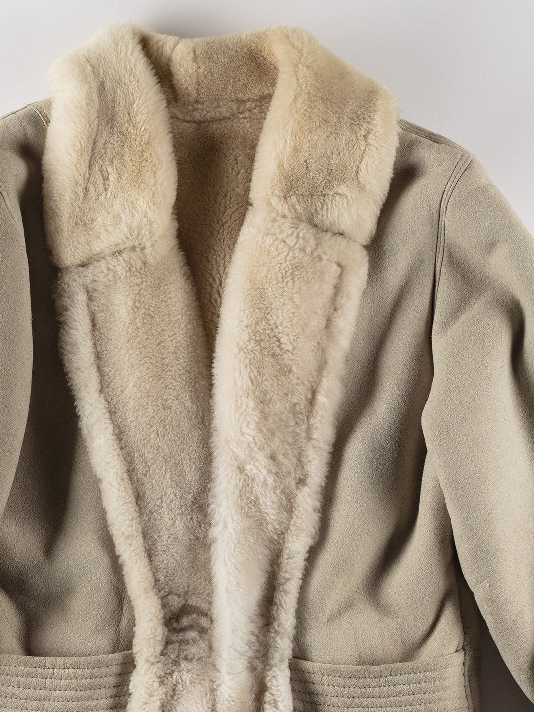 Vintage 80's Women Sheepskin Shearling Coat in Gray