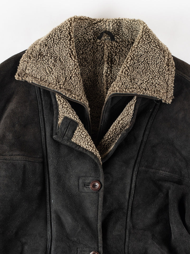 Vintage 80's Women Sheepskin Coat in BlackMN470