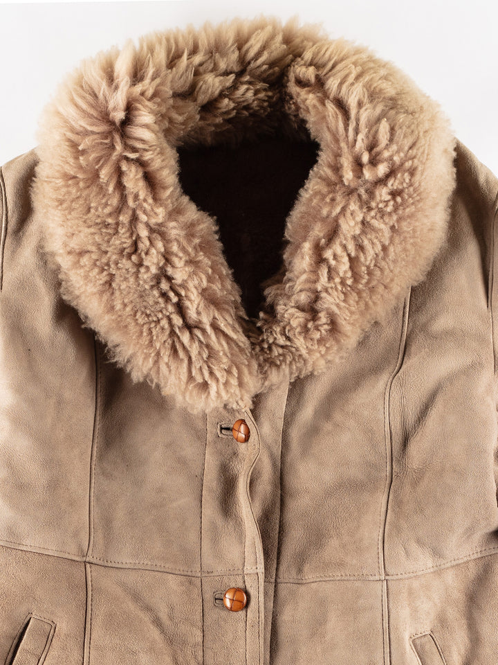 Vintage 80's Women Sheepskin Coat in MN811