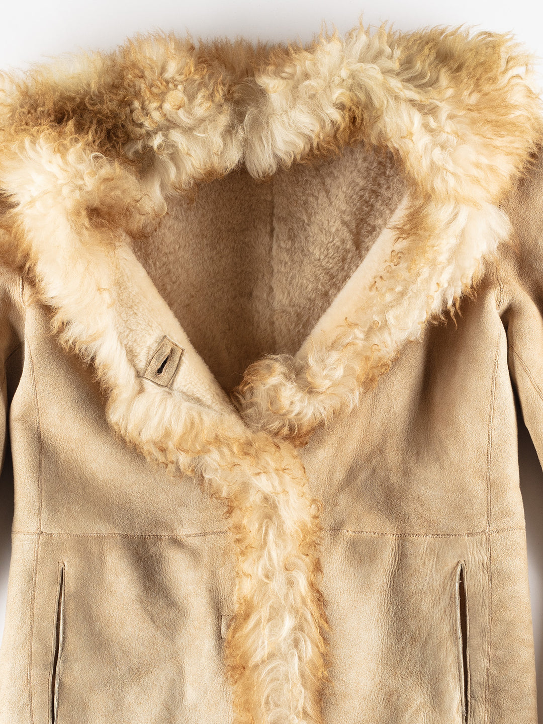 Vintage 90's Women Sheepskin Coat in Beige
