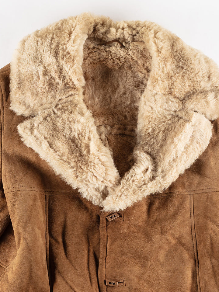 Vintage 80's Men Sheepskin Coat in BrownVN454