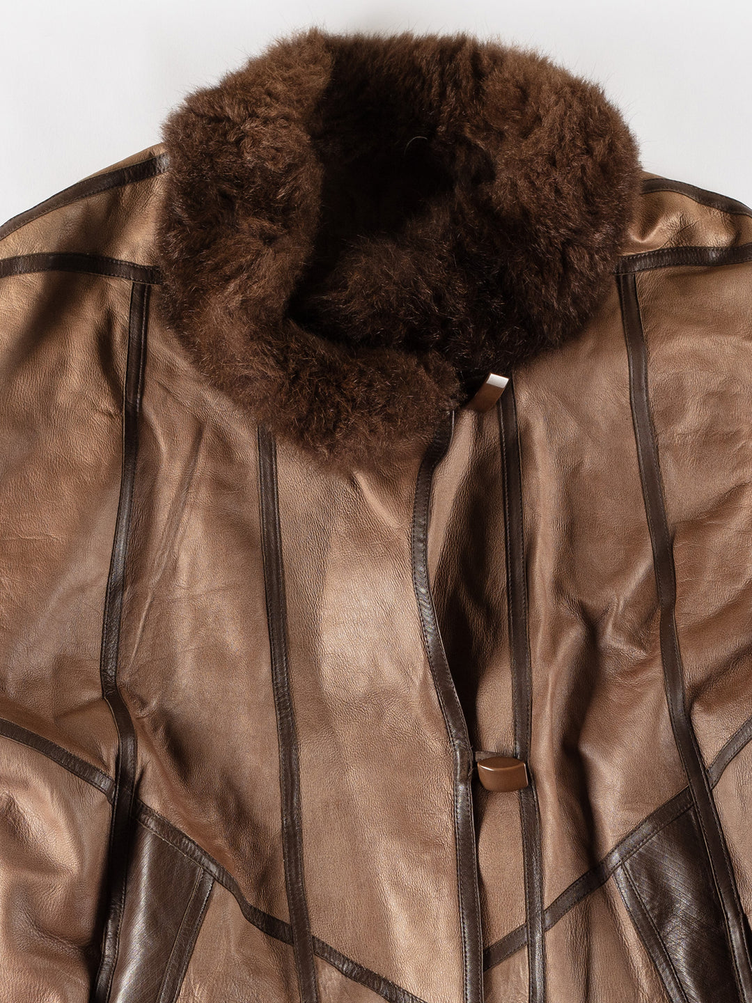 Vintage 70's Women Sheepskin Coat in BrownMN702