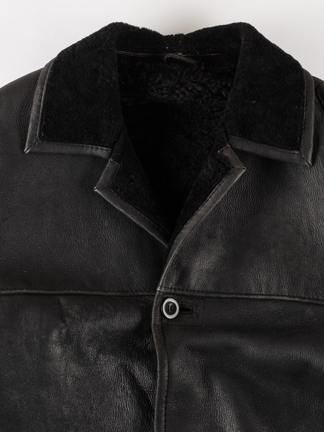 Vintage 80's Men Sheepskin Coat in BlackVN413