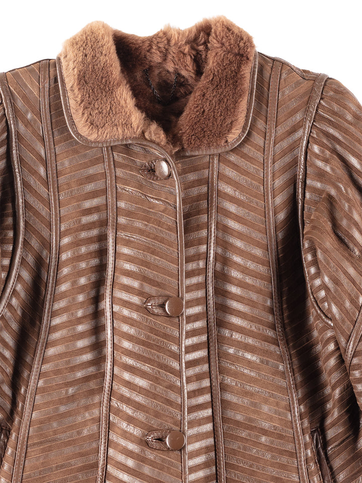 Vintage 00's Women Sheepskin Coat in Brown