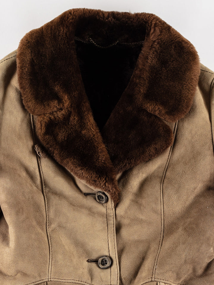 Vintage 70's Women Sheepskin Coat in BeigeMN745