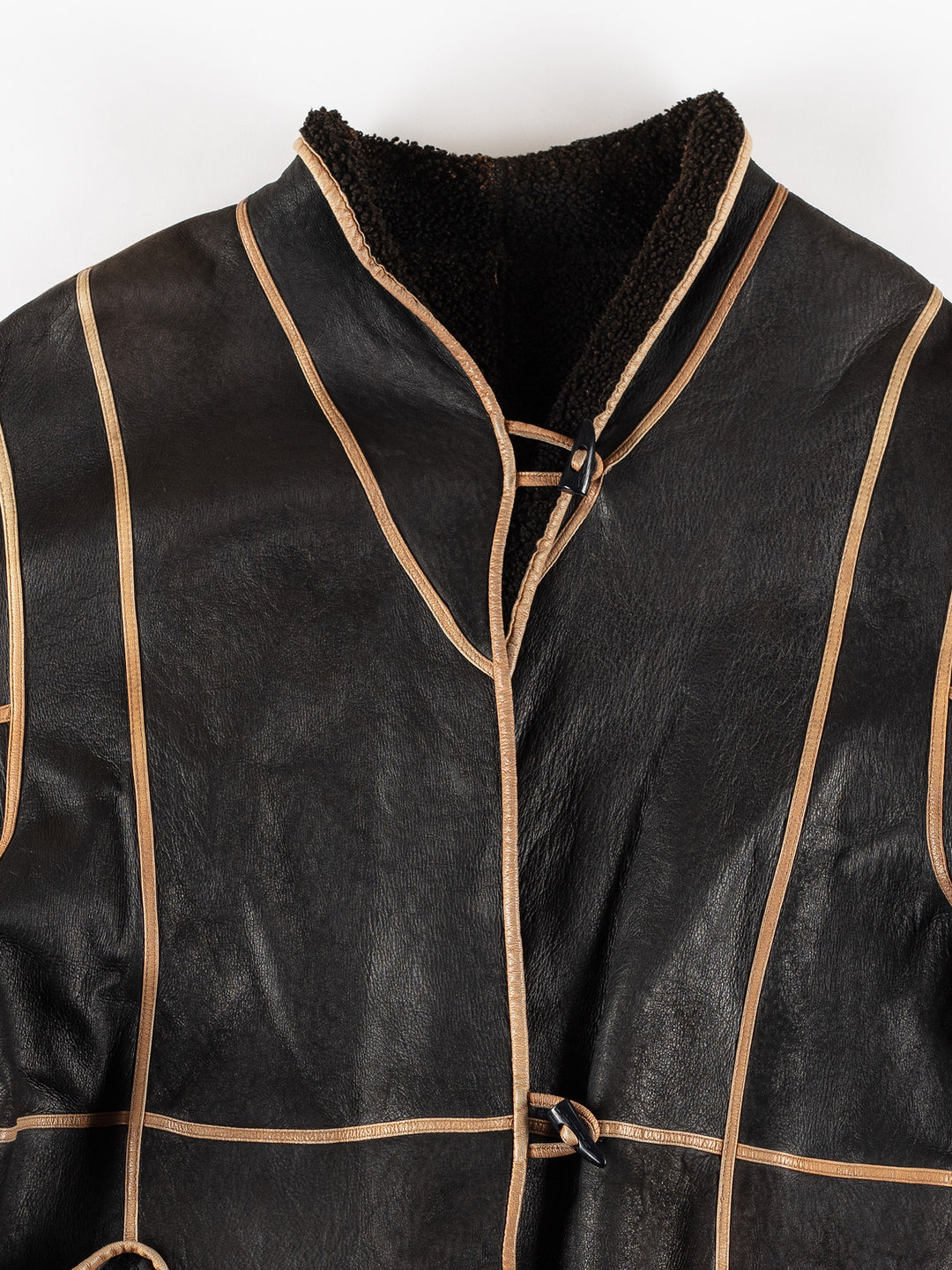 Vintage 80's Women Sheepskin Coat in BlackMN456