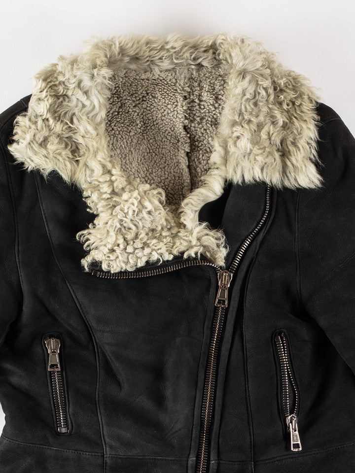 Vintage 70's Women Sheepskin Coat in BlackMN605