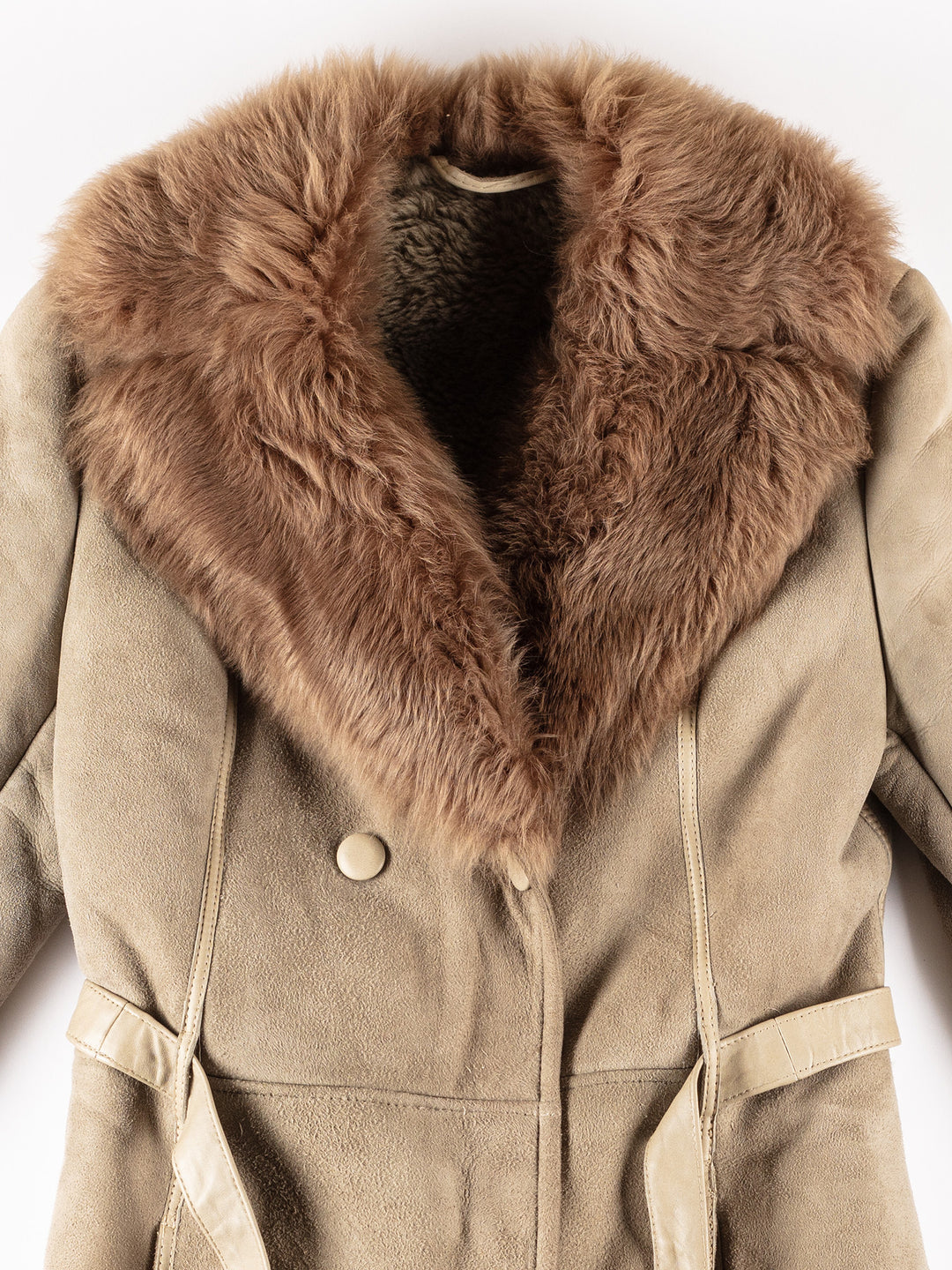 Vintage 70's Women Sheepskin Coat in BeigeMN330