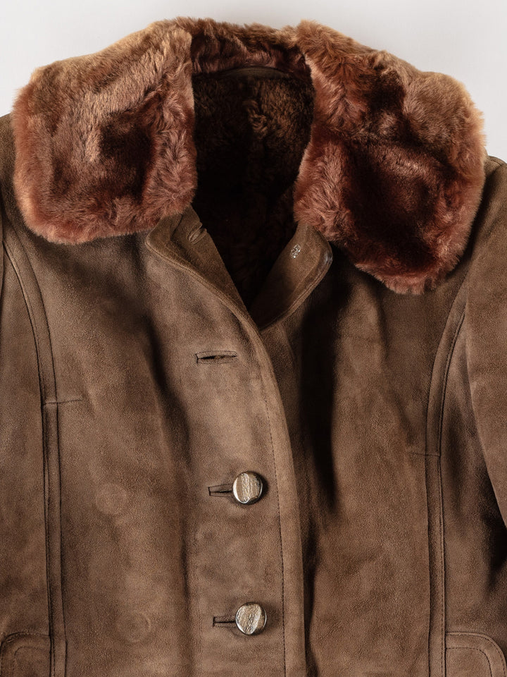 Vintage 70's Women Sheepskin Coat in BrownMN736