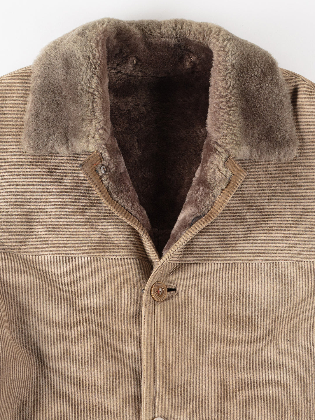 Vintage 90's Men Sheepskin Coat in BeigeVN288