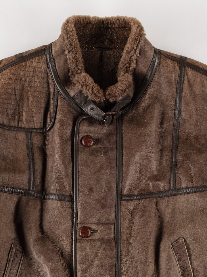 Vintage 80's Men Sheepskin Coat in BrownVN696