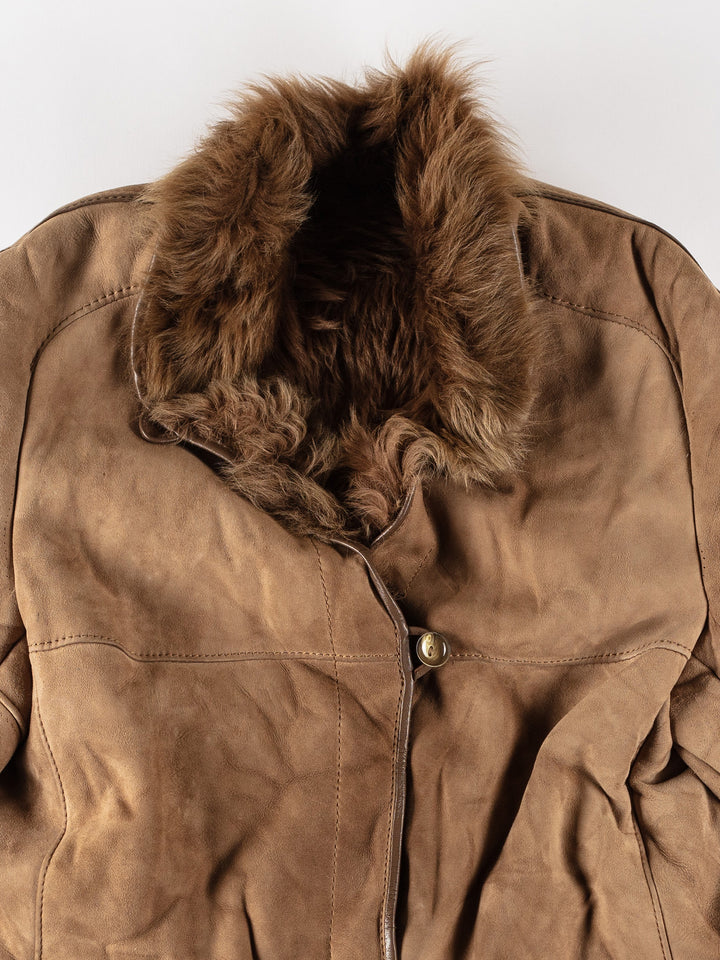 Vintage 70's Women Sheepskin Coat in BrownMN603