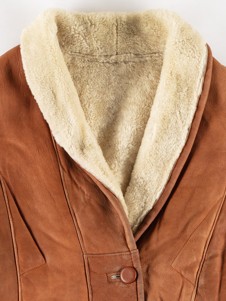 Vintage 80's Women Sheepskin Coat in BrownMN786