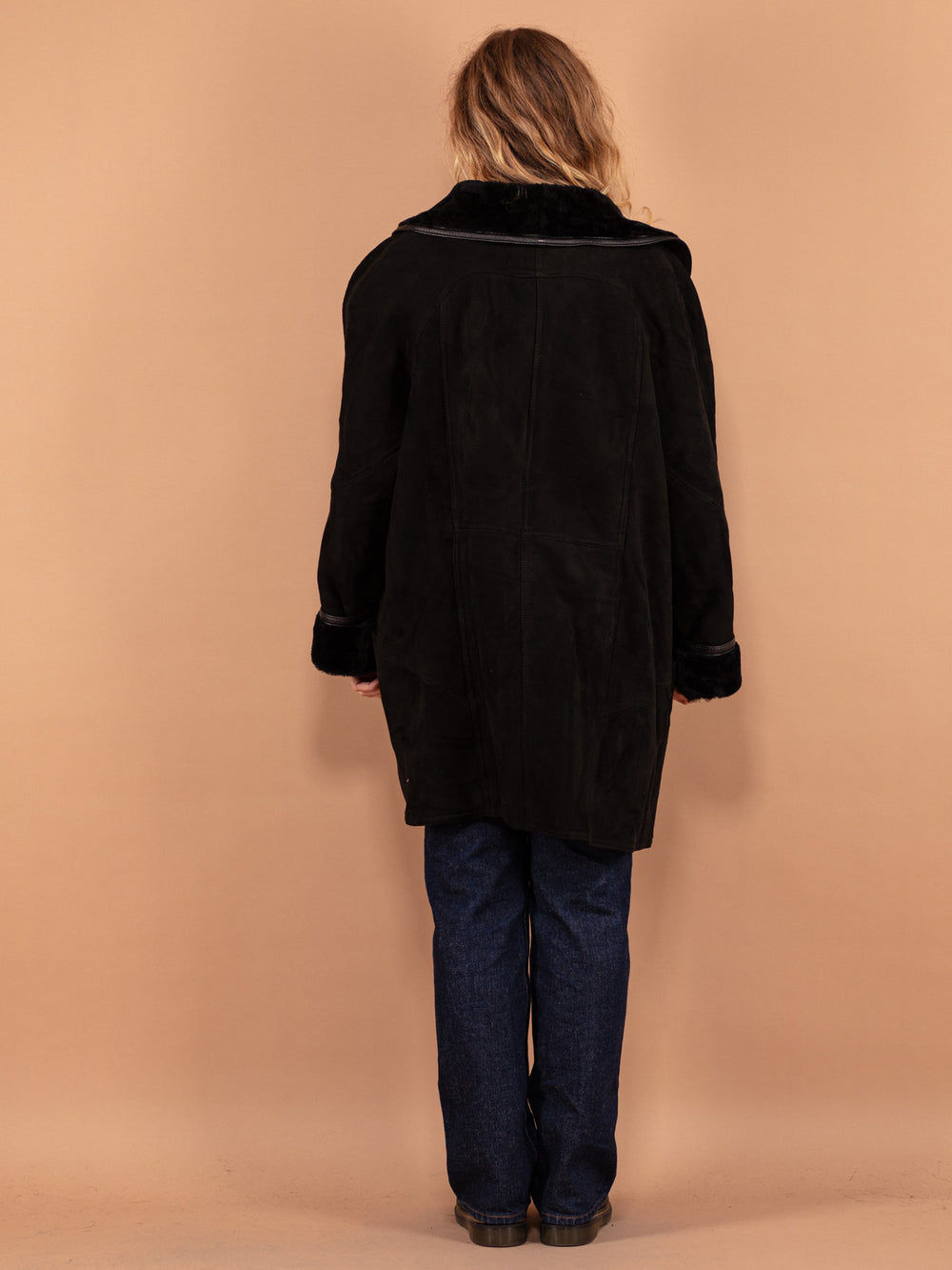 Vintage 80's Women Oversized Shearling Coat in Black - NorthernGrip