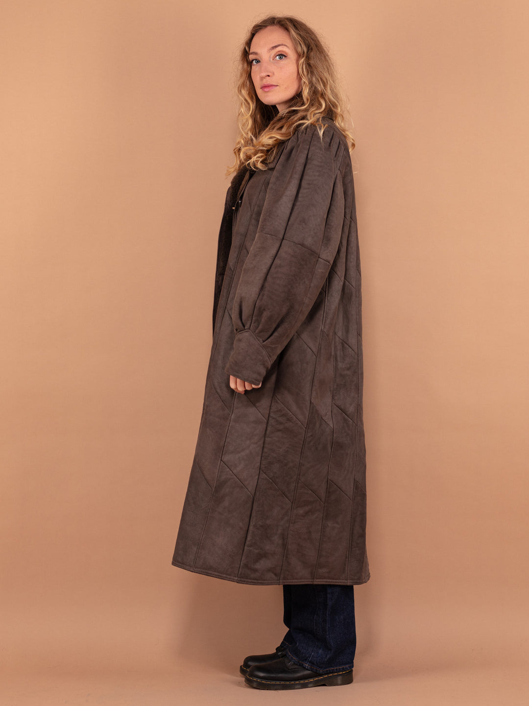 Oversized Sheepskin Coat 80s, Size L Shearling Suede Coat, Western Style Sheepskin Overcoat, Vintage Outerwear, Sustainable Clothing