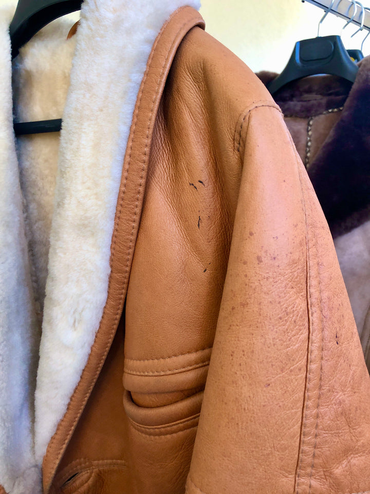 Vintage 80's Men Sheepskin Leather Coat in Brown