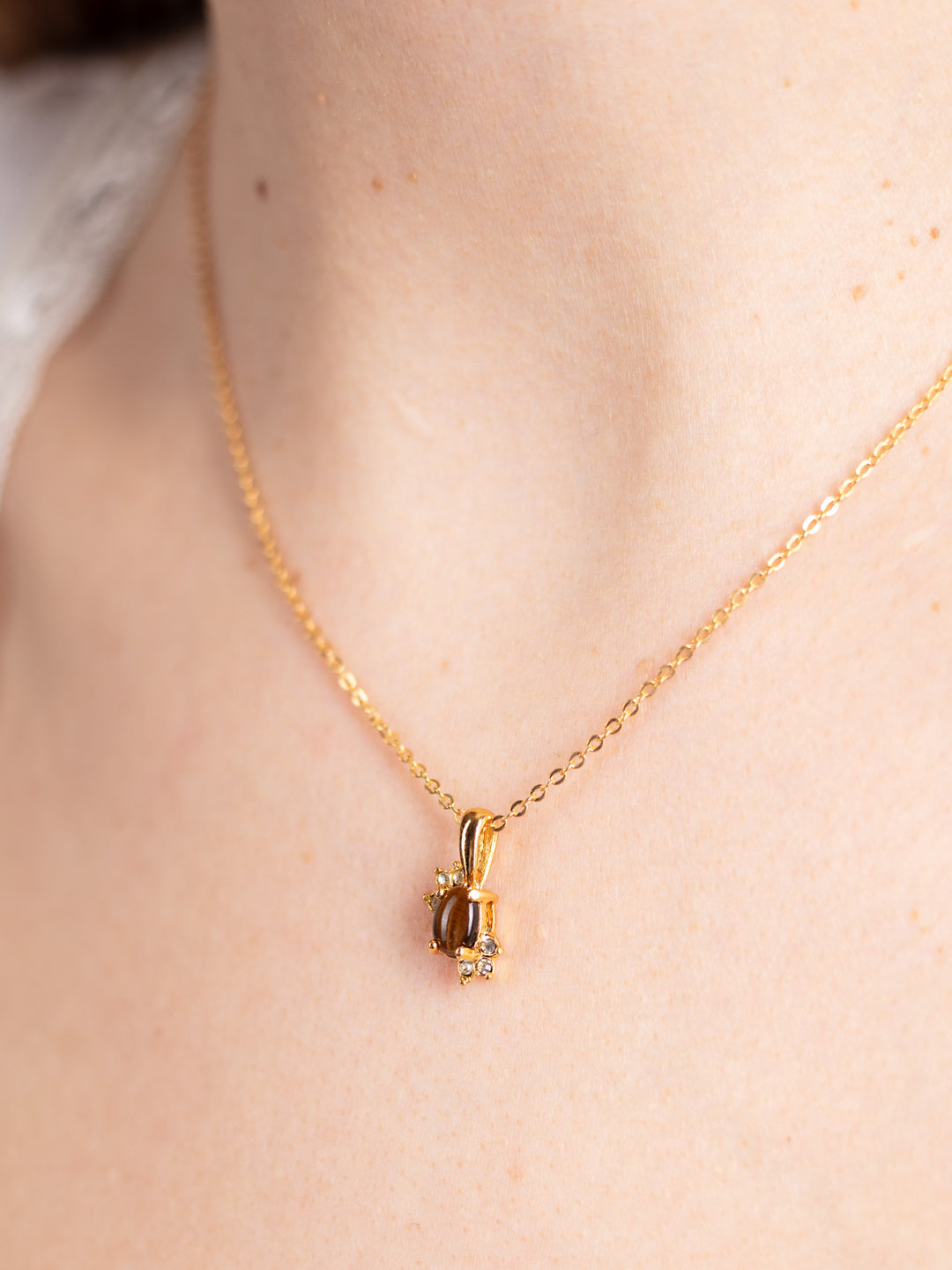 Vintage 90s Tiger’s Eye Pendant Necklace