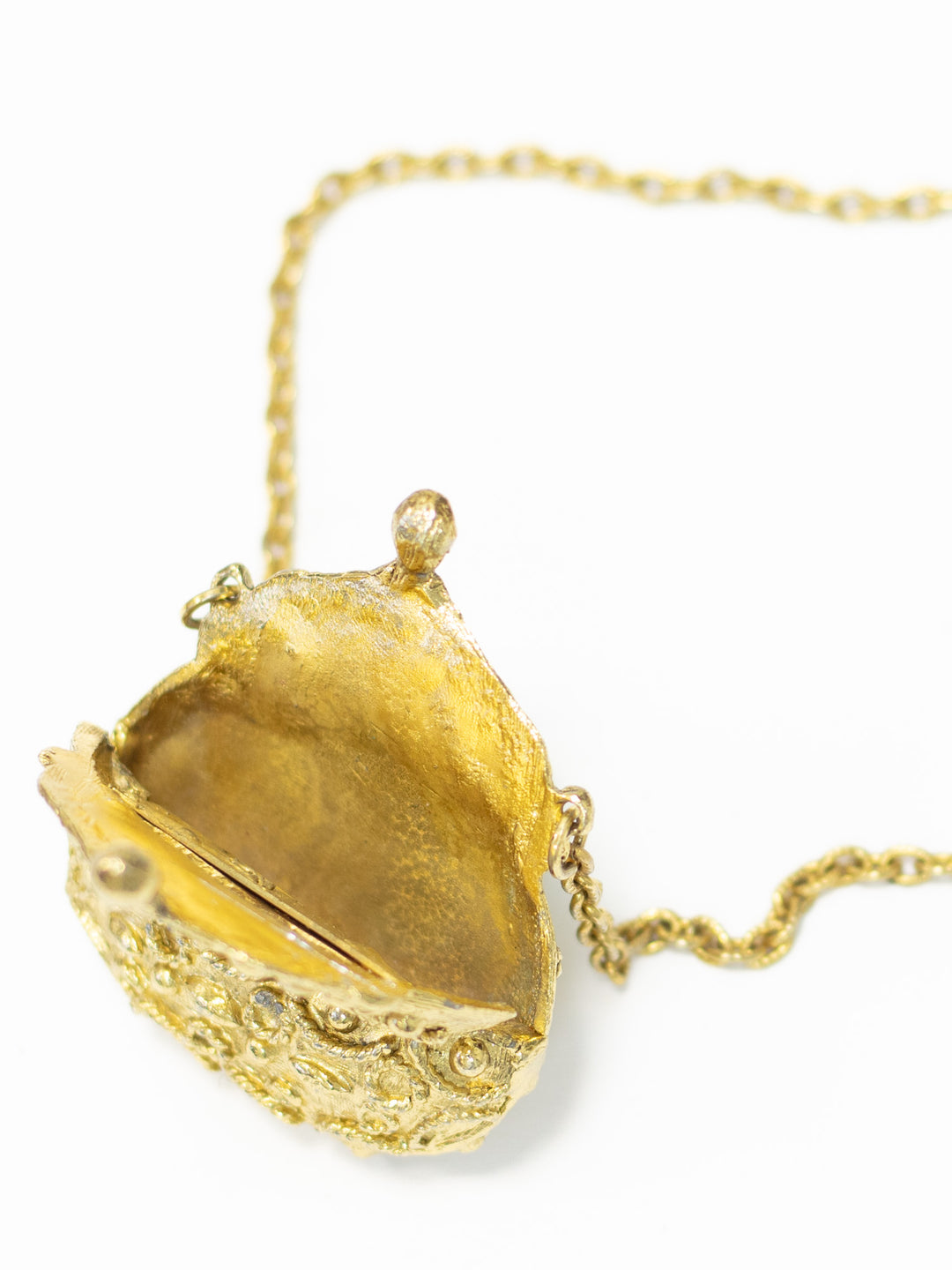 Vintage 60s Gold Tone Locket Necklace